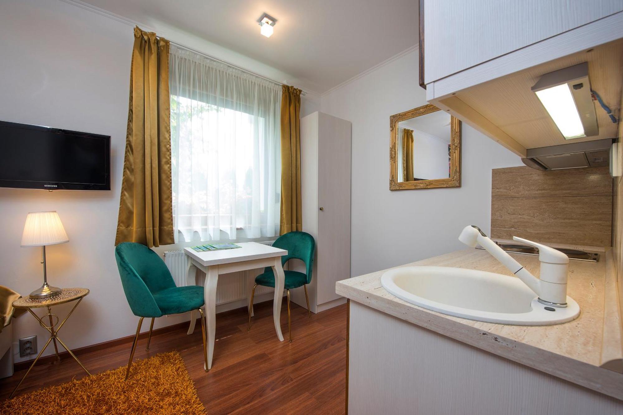 G88 Residence فيلكا لومنيكا الغرفة الصورة